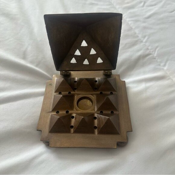 Solid Brass Egyptian Pyramid Incense Burner Eye of Horus Decor Spiritual - Picture 4 of 6